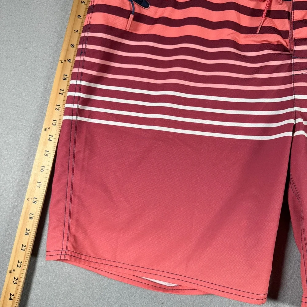 Vineyard Vines Mens 42‎ Striped Gradient Board Shorts Coral Burgundy Navy Blue